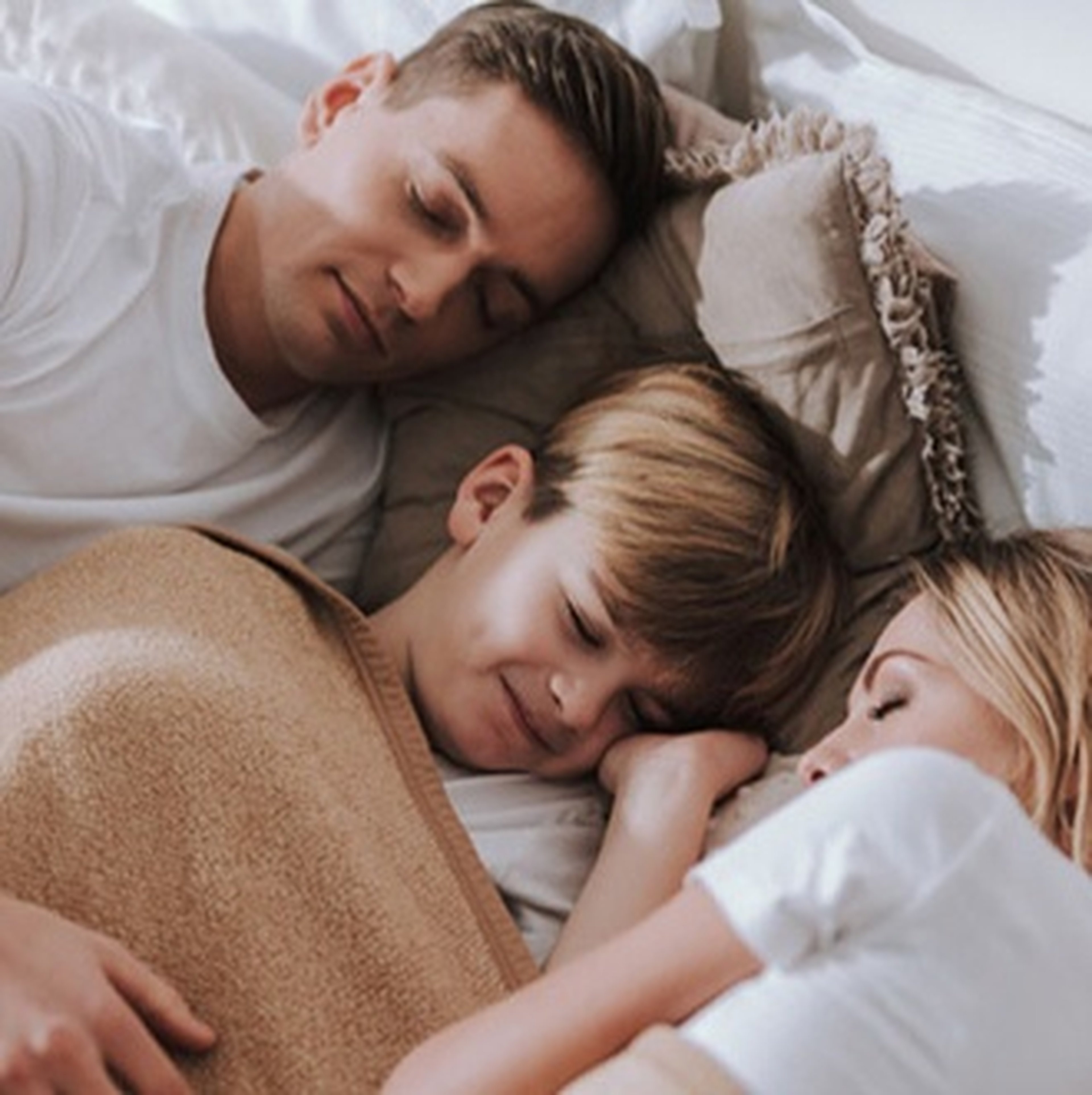 AİLE BOYU UYKU DENEYİMİ