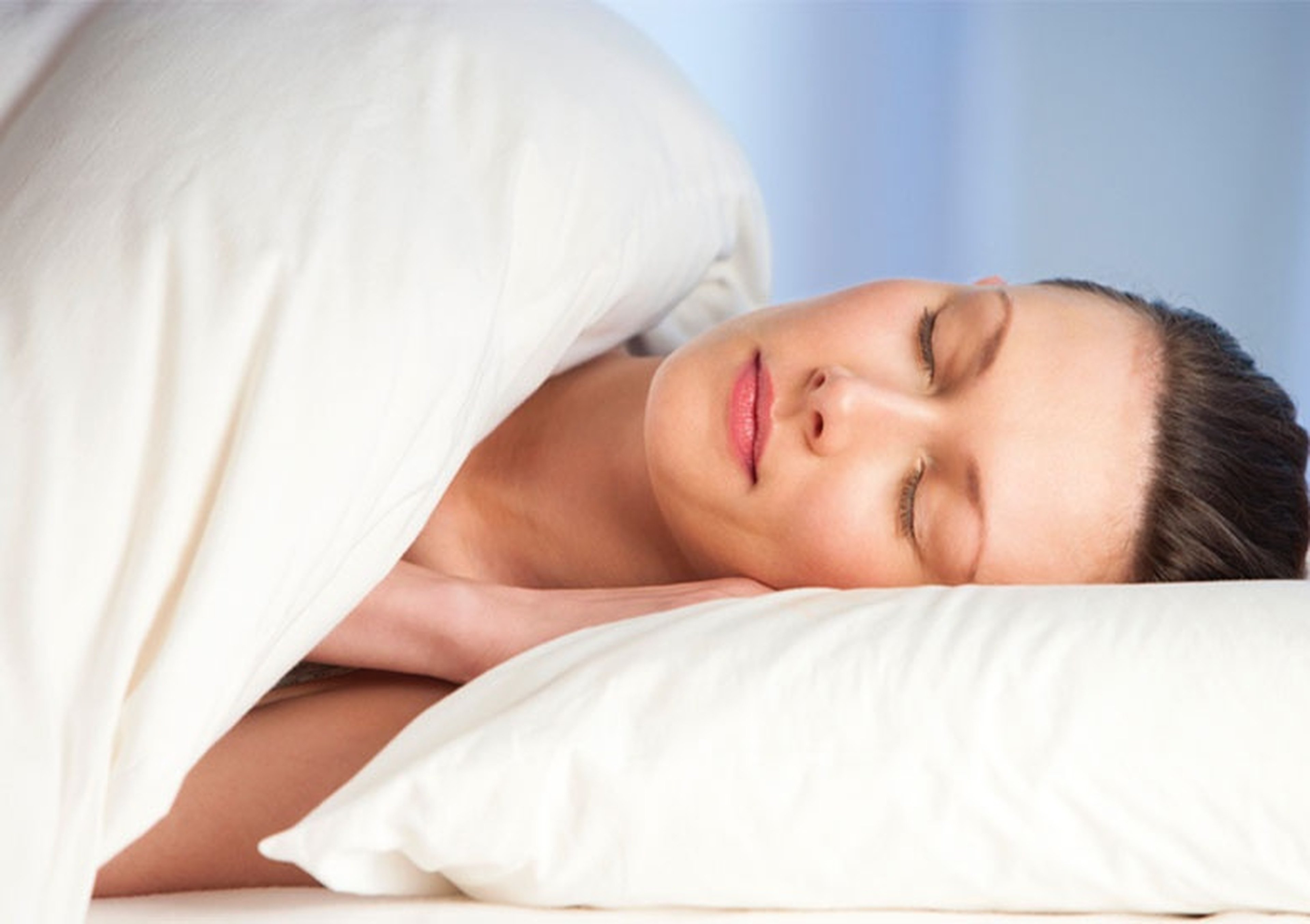 Mikrojel Dolgulu Mulberry Yastık ile Destekleyici Uyku