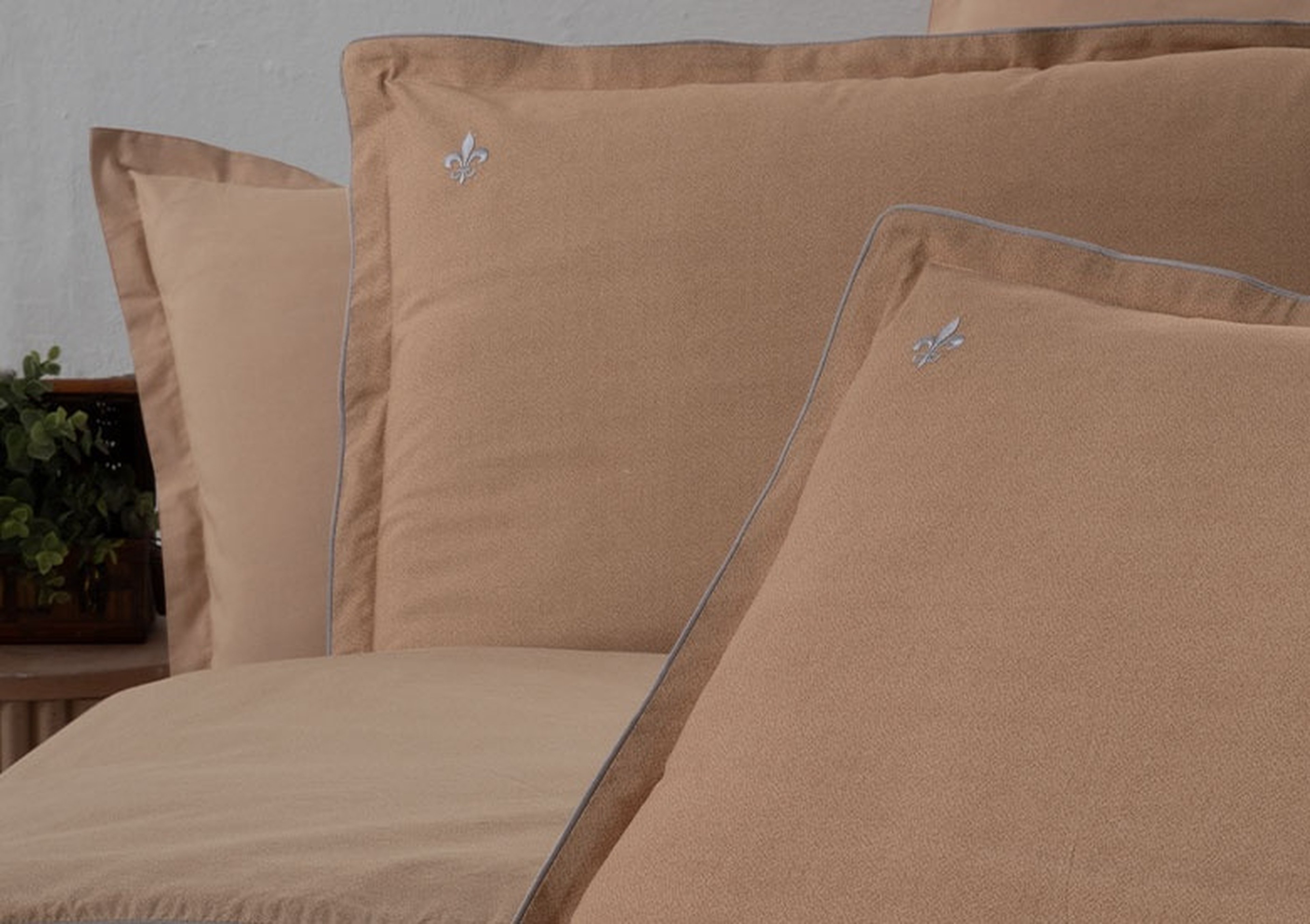 Zarif ve Dayanıklı Tasarım