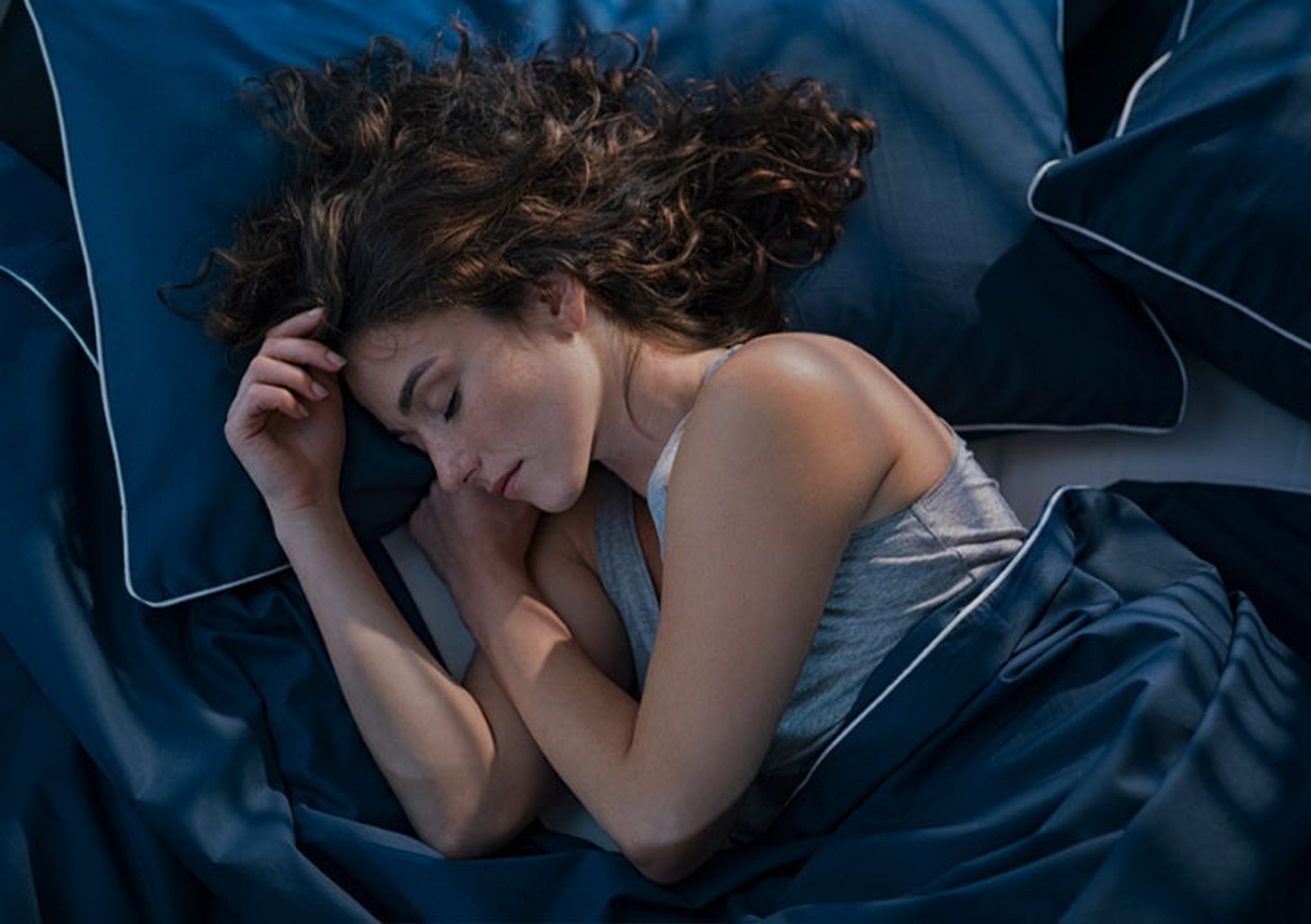 Şık Tasarım ve Ferahlık Sağlayan %100 Jakar Pamuk Saten Kumaş