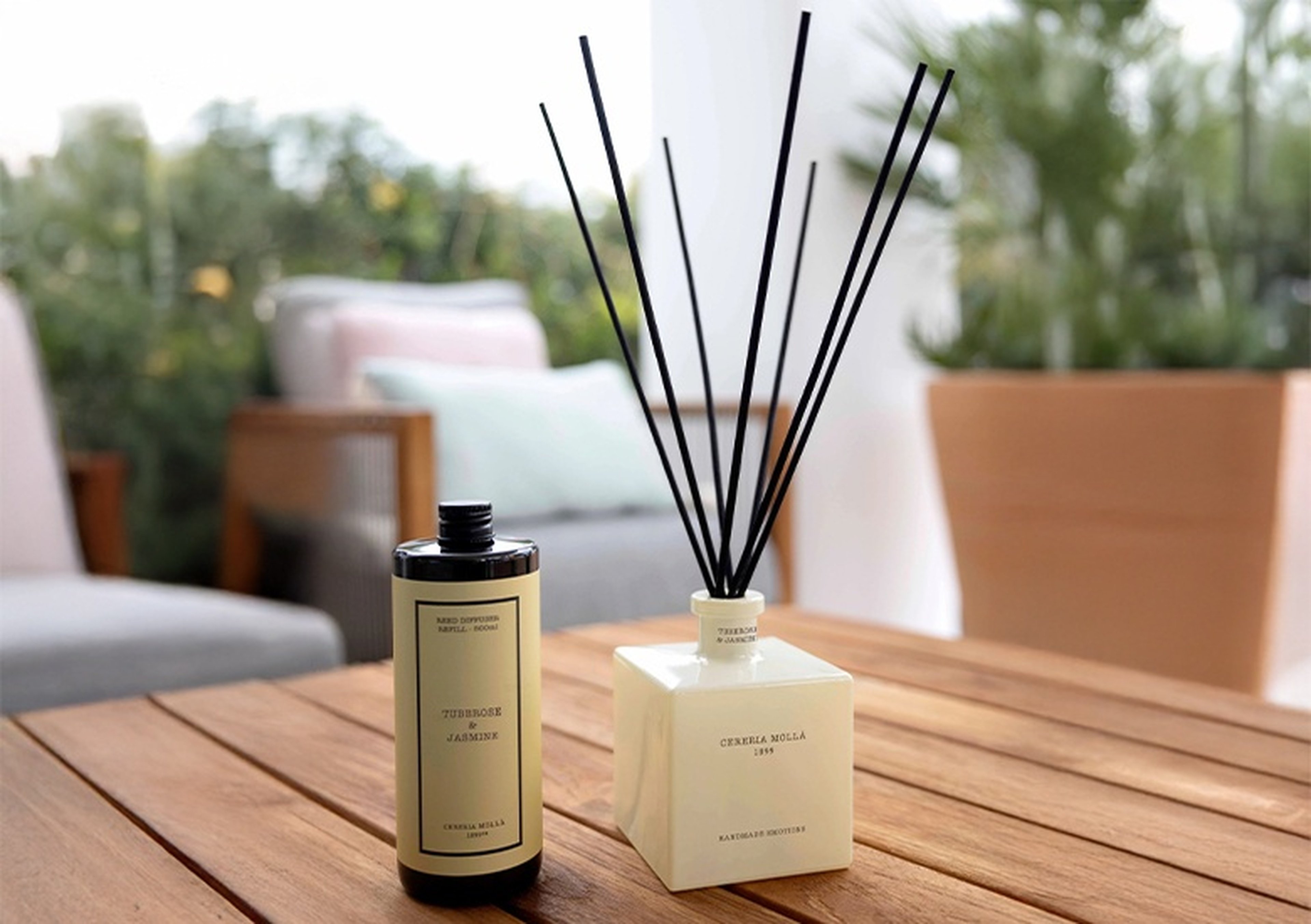 Çiçeklerin Zarafetiyle Yenilenen Alanlar