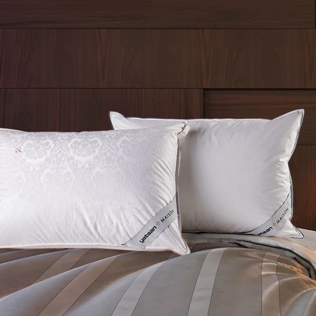 Macar Kaz Tüyü Yastık