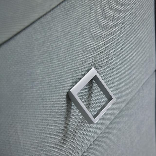 Intense Plain Komodin