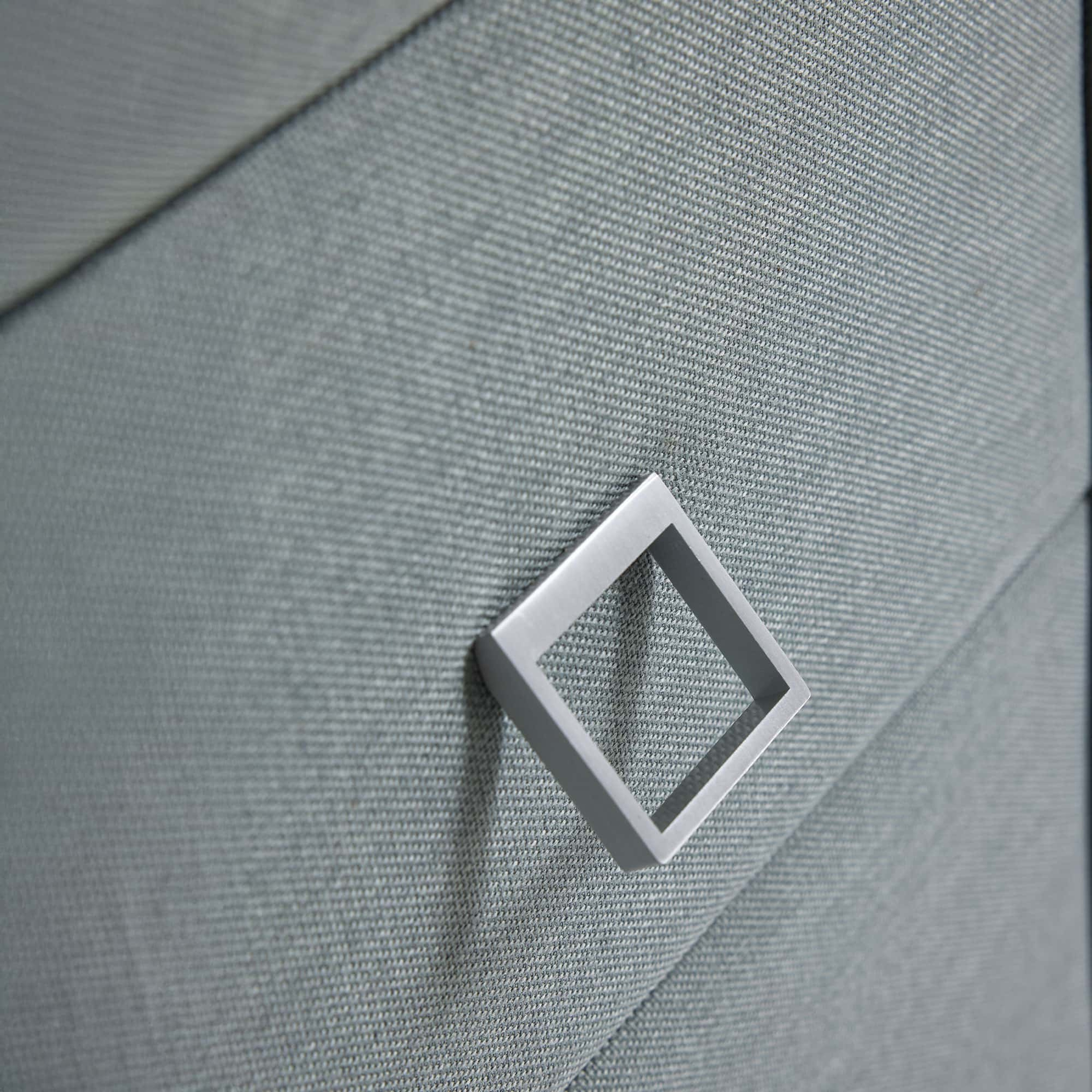 Intense Plain Komodin