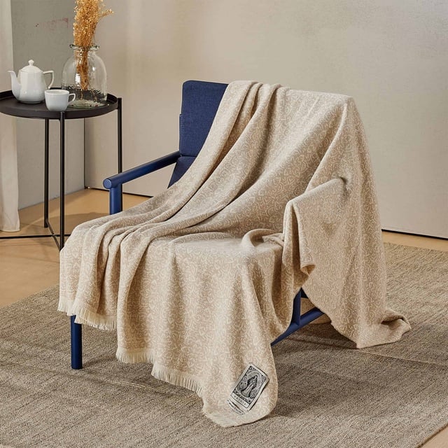 Yatsan Maison Brigid Throw TV Battaniyesi Latte