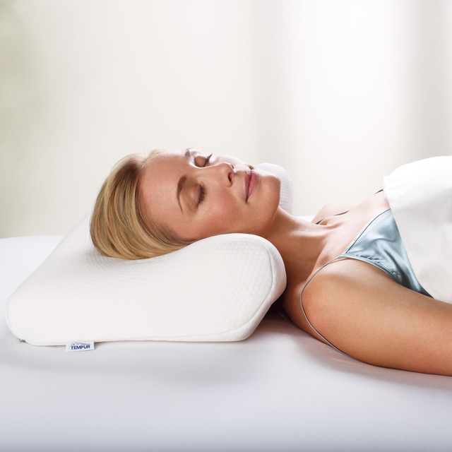 Tempur ErgoPlus Ortopedik Medium Boyun Destek Yastığı